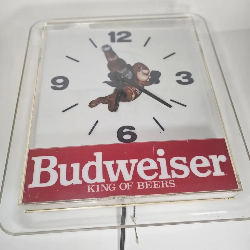 Vintage Bud Man Budweiser Beer Light Up Clock Works Bar Sign